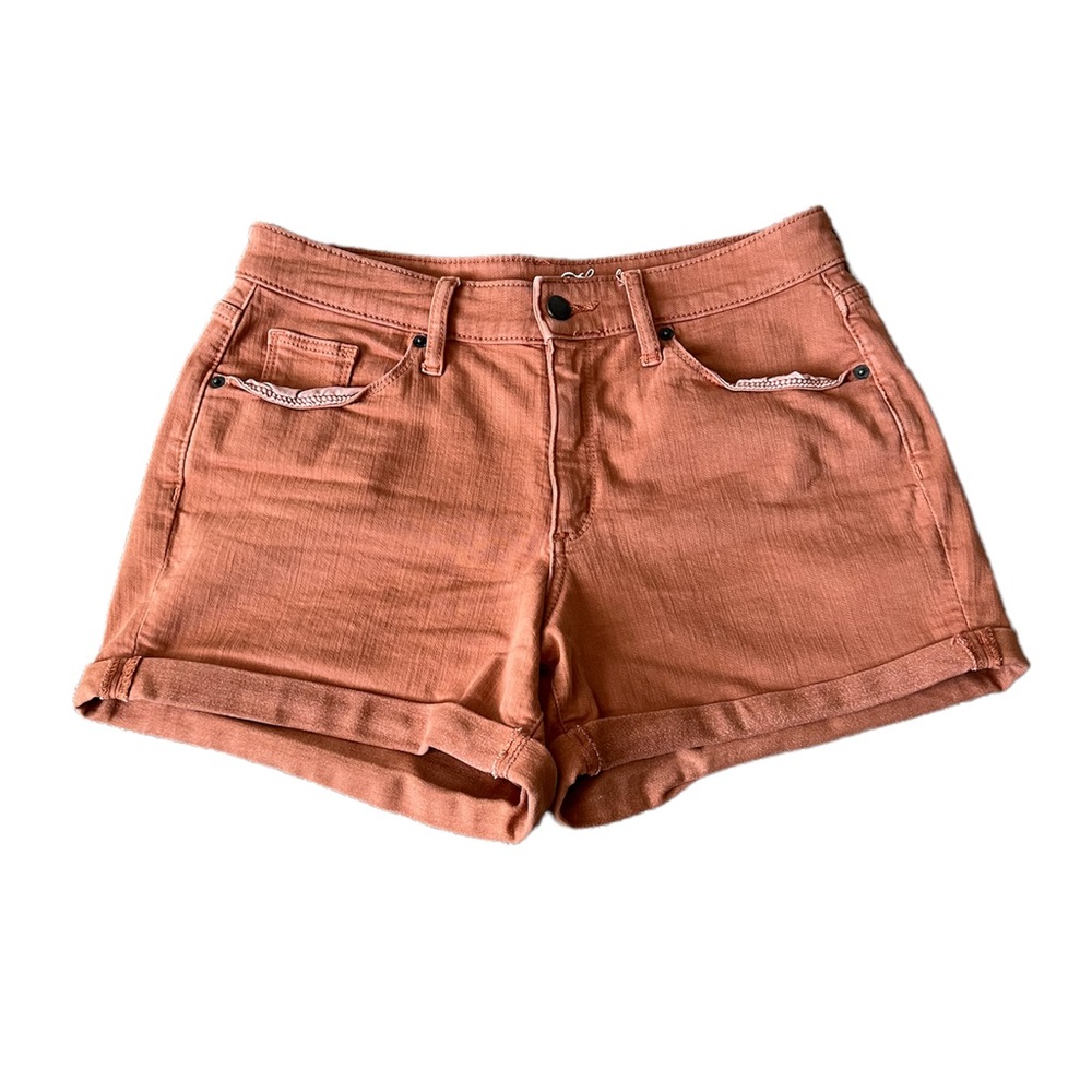 Universal Thread Shorts